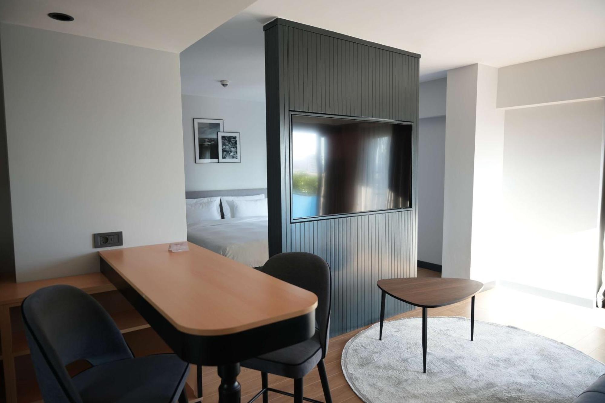 Radisson Hotel Mersin Экстерьер фото