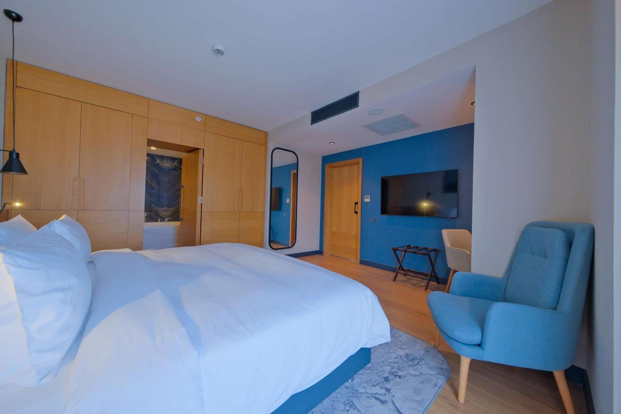 Radisson Hotel Mersin Экстерьер фото
